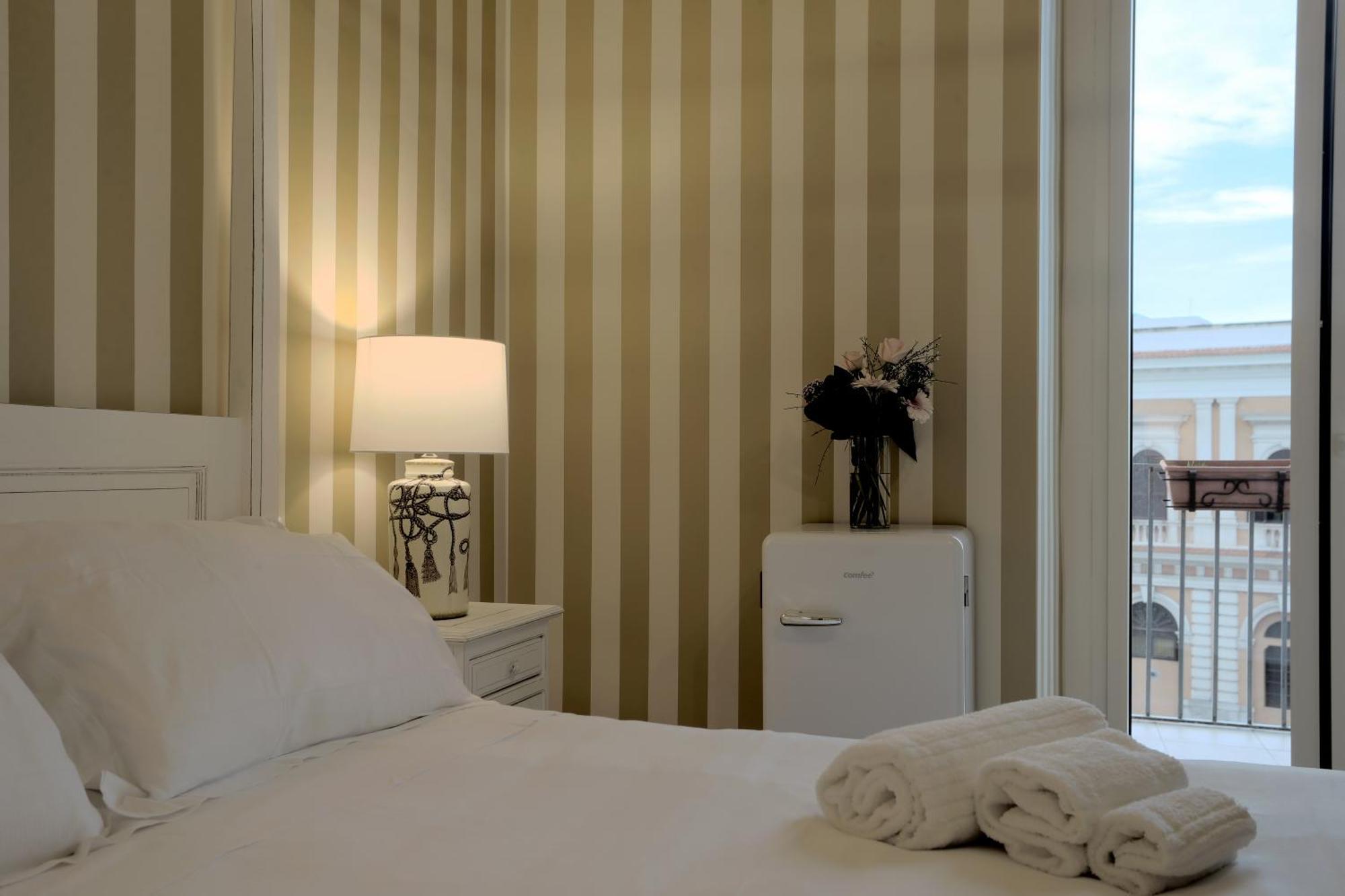 Le Residenze Del Capitano Hotel บารี ภายนอก รูปภาพ